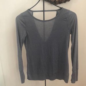 🌼3/$10🌼 Gap Fit Gray cool dry yoga top small